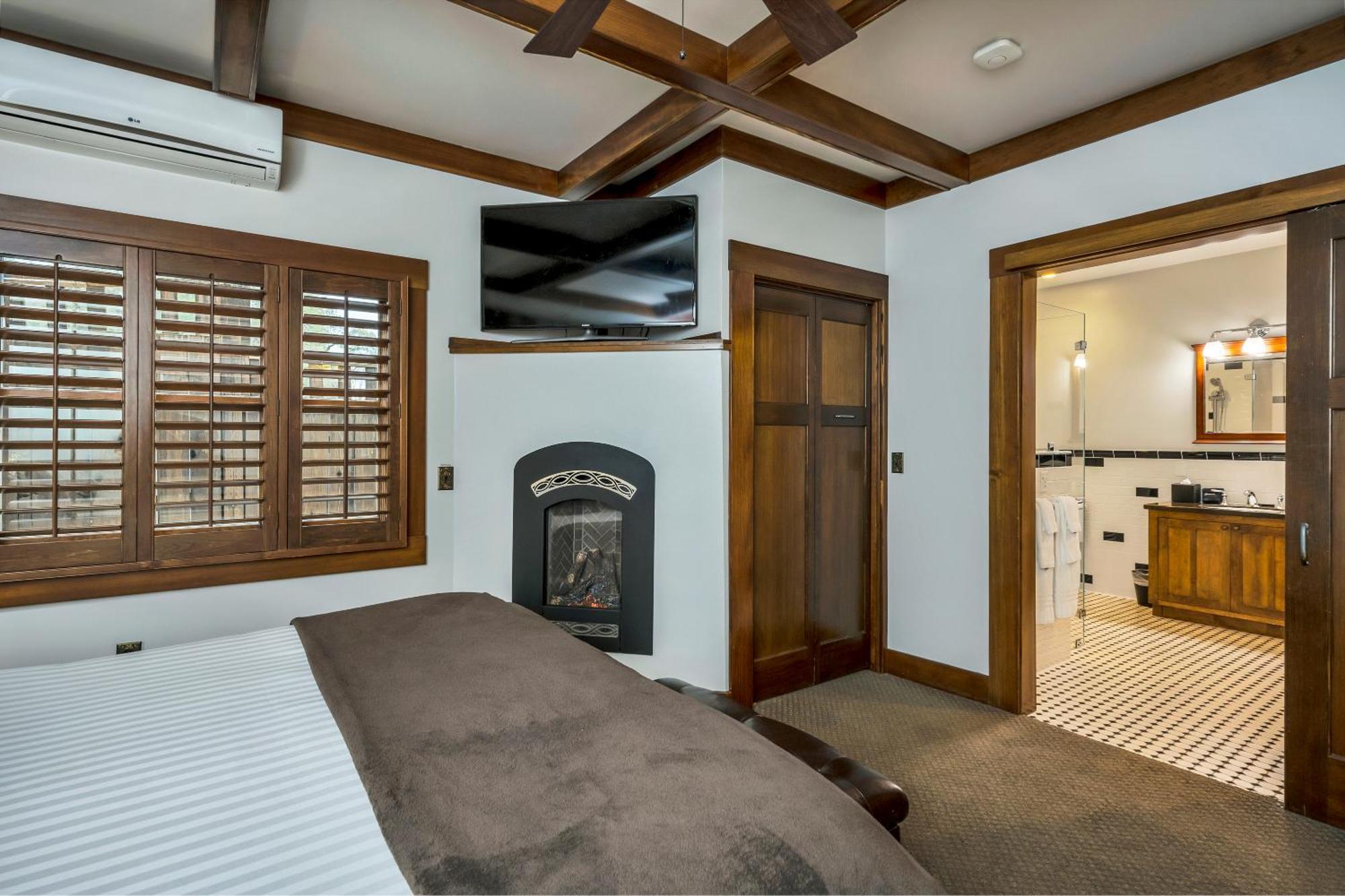 Wine Way Inn